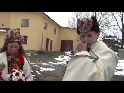 حفل زفاف بنكهة الماضي في أوكرانيا