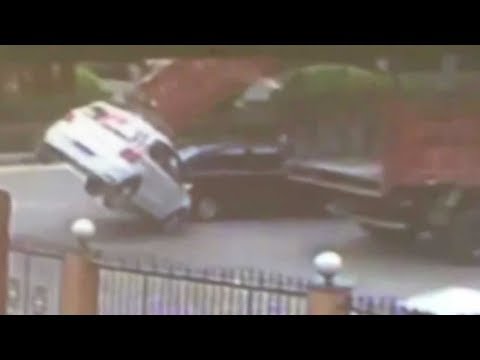 trucks tail lift catapults car