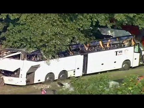 ukrainians killed in coach crash in poland