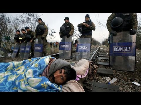 the number of refugees arriving in greece