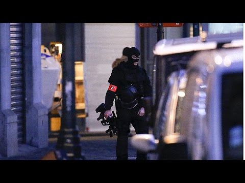 5 detained in probe linked to paris attacks