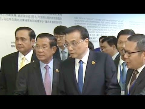 chinese premier lmc leaders visit exhibition