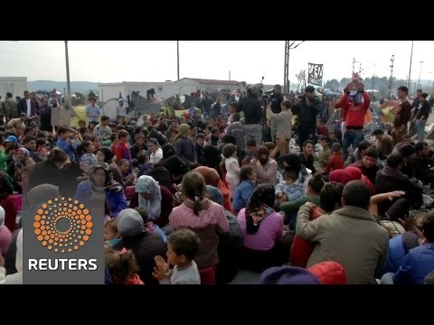 greek economy progress migrants