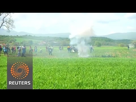 macedonian police use tear gas on migrants at greek border