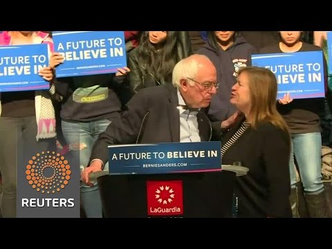 sanders wife tells him on stage hes won wyoming