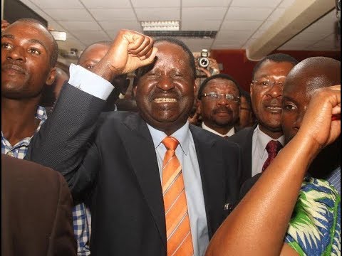 raila odinga celebrates after supreme court