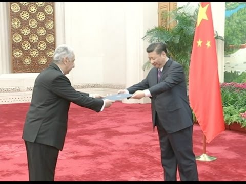chinese president receives credentials