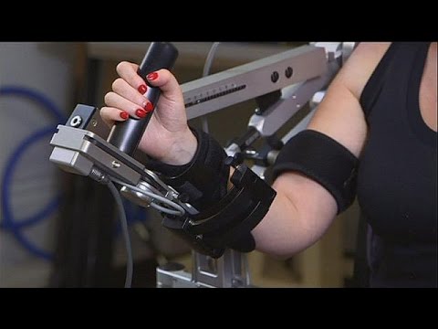 robots help stroke victims regain use of arms