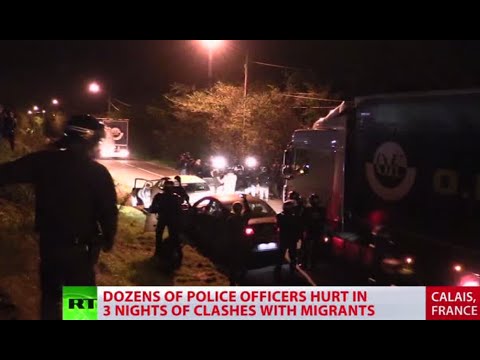 police clash with migrants