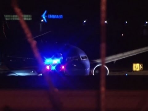 passengers detail plane running