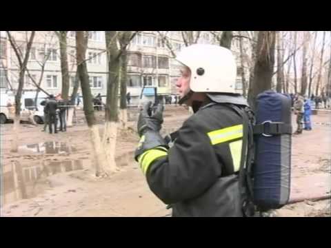 blast destroys russian apartment building