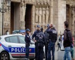 الشرطة الفرنسية تكشف هوية منفذ حادث طعن الأطفال فى أنسى