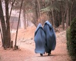 عشرات الأفغانيات يتظاهرن بسبب حرمان 