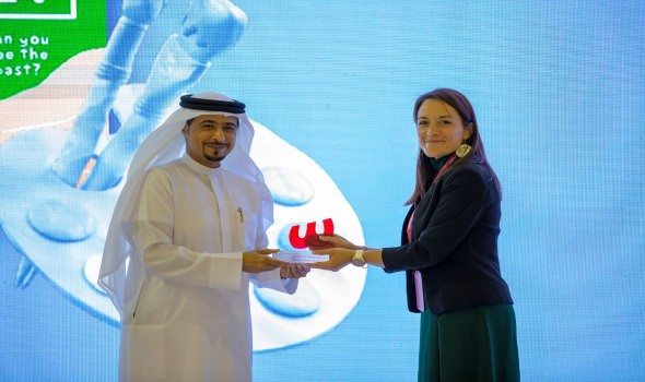 مهرجان الشارقة القرائي للطفل يتوّج الفائزين بجوائز الشارقة لكتاب ورسوم الأطفال مهرجان الشارقة القرائي للطفل يتوّج الفائزين بجوائز الشارقة لكتاب ورسوم الأطفال