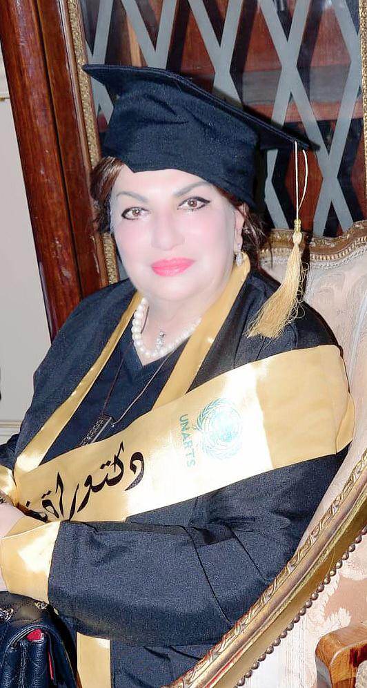 ارملة الشيخ طالب السهيل تُمنَح الدكتوراة الفخرية تقديراً لخدماتها في الحقل العام ارملة الشيخ طالب السهيل تُمنَح الدكتوراة الفخرية تقديراً لخدماتها في الحقل العام