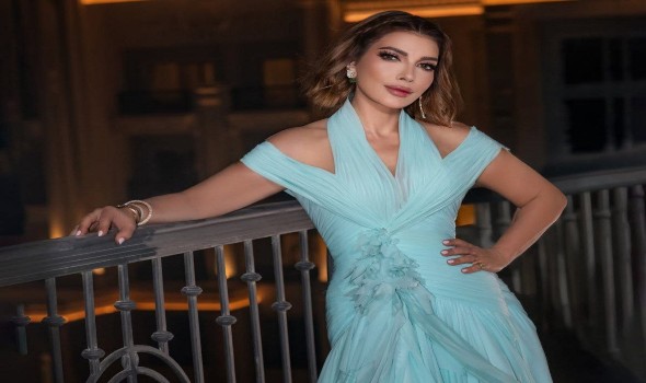 فساتين السهرة بزمزمات الخصر صيحة أنثوية تتألق بها النجمات