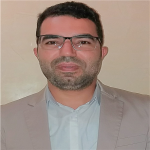 كاد المعلم أن يكون مشلولاً