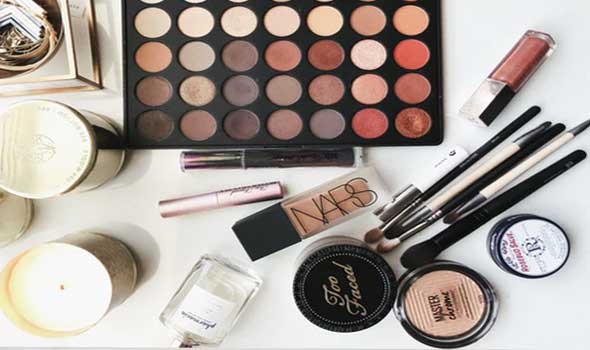   مصر اليوم - دلالات حلم وضع المكياج للعزباء