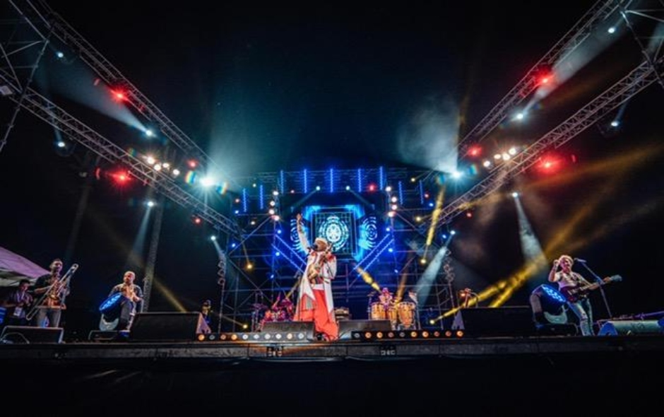 مصر اليوم - مجموعة رباب فيزيون تلهب حماس جماهير مهرجان تيميتار في أكادير