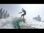 التزلج على الأمواج وركوبها رياضة رائجة في دبي