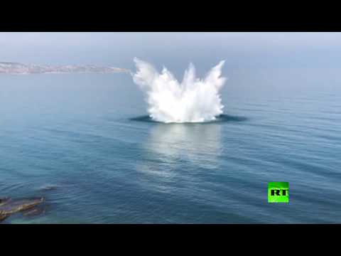 شاهد لحظة تفجير 4 قنابل في البحر الأسود قبالة القرم