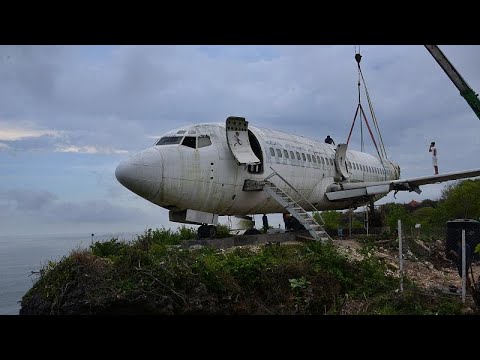 طائرة بوينغ خارجة عن الخدمة تحط في بالي لاستقطاب السياح