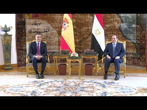 شاهد  الرئيس السيسي يستقبل رئيس الحكومة الإسبانية في قصر الاتحادية